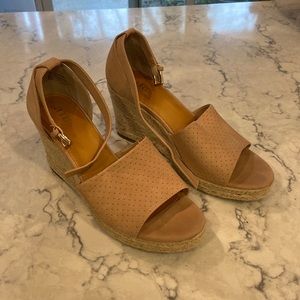 Women’s Size 10 wedge sandals